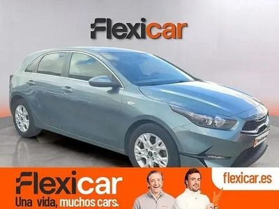 Używany Kia Ceed 100 KM (73 kW) 2022 Zielony Hatchback
