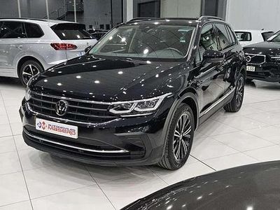 Negro Usado 2022 VW Tiguan Life SUV | 26.500 € (Precio justo)