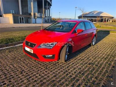 Usado Seat Leon ST FR 150 CV (110 kW) 2014 Rojo Familiar