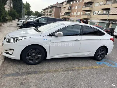 Usado Hyundai i40 136 CV (100 kW) 2013 Blanco Berlina