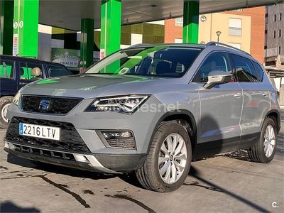 Usado Seat Ateca 4Drive 150 CV (110 kW) 2018 Gris / plata SUV