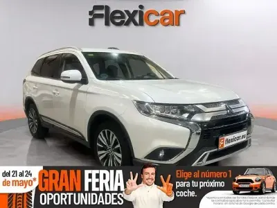 Usado Mitsubishi Outlander Motion 150 CV (110 kW) 2019 Blanco SUV