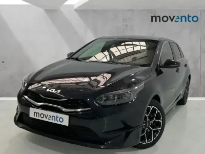 Usado Kia Ceed Style 101 CV (74 kW) 2025 Negro Utilitario