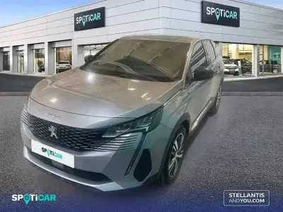 Usado Peugeot 3008 Allure 225 CV (165 kW) 2023 Gris SUV