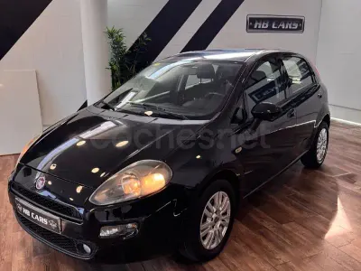 Usado Fiat Punto Pop 77 CV (56 kW) 2016 Negro Utilitario