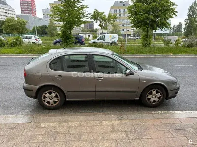 Używany Seat Leon Sport 105 KM (77 kW) 2002 Szary Hatchback