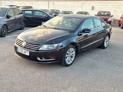 Usado VW Passat Highline 140 CV (102 kW) 2013 Negro Berlina