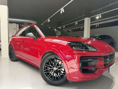 Usado Porsche Cayenne 500 CV (367 kW) 2025 Rojo SUV
