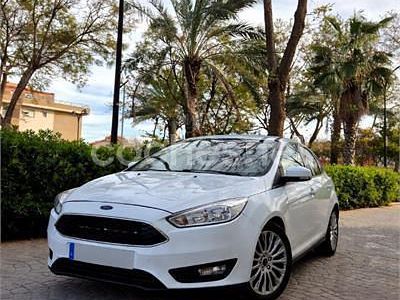 Usado Ford Focus Trend 95 CV (69 kW) 2015 Blanco Berlina