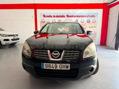 Usado Nissan Qashqai Acenta 106 CV (77 kW) 2008 Negro SUV
