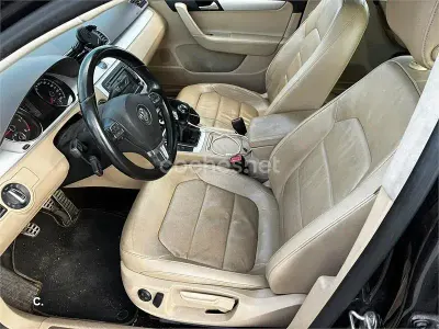 Usado VW Passat Alltrack 140 CV (102 kW) 2013 Negro Familiar