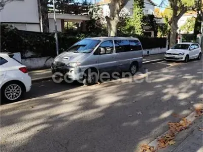 Usado Hyundai H-1 100 CV (73 kW) 2001 Gris / plata Monovolumen