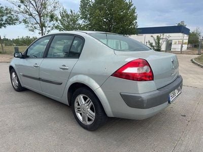Begagnad Renault Mégane II Dynamique 130 HK (95 kW) 2005 Beige Sedan