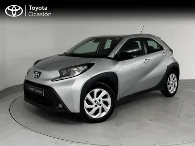 Usado Toyota Aygo X Play 72 CV (52 kW) 2024 Gris ágata SUV