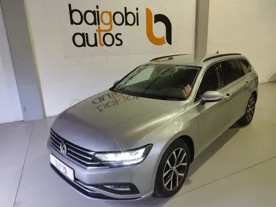 Usado VW Passat 150 CV (110 kW) 2020 Gris / plata Familiar