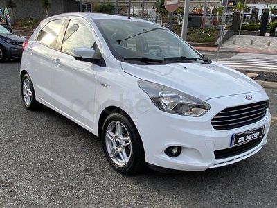 Usado Ford Ka Plus Ultimate 85 CV (62 kW) 2016 Blanco Utilitario