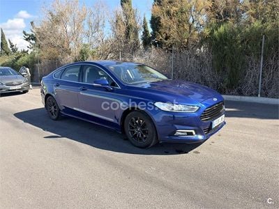 Usado Ford Mondeo Business Edition 150 CV (110 kW) 2017 Azul Berlina