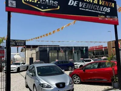 Usado Seat Leon Sport 110 CV (80 kW) 2006 Gris / plata Utilitario