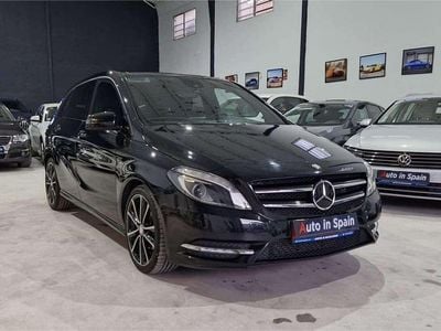 Usado Mercedes B200 140 CV (102 kW) 2012 Negro Monovolumen