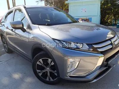 Usado Mitsubishi Eclipse Cross Motion 163 CV (119 kW) 2020 Gris / plata SUV