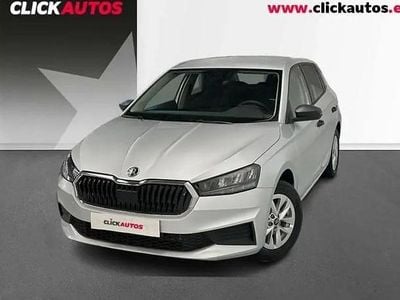 Usado Skoda Fabia Essence 95 CV (69 kW) 2025 Plata Utilitario