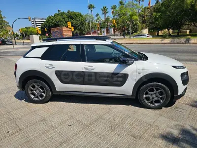 Usado Citroën C4 Feel 100 CV (73 kW) 2016 Blanco Berlina
