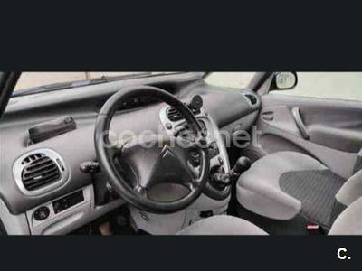 Usado Citroën Xsara Picasso Exclusive 92 CV (67 kW) 2009 Beige Monovolumen