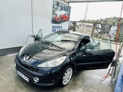 Begagnad Peugeot 207 CC Sport 110 HK (80 kW) 2007 Svart Cab