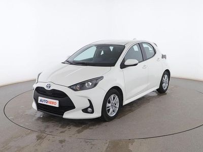 Usado Toyota Yaris Hybrid Business Edition 116 CV (85 kW) 2021 Blanco Utilitario