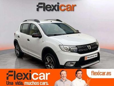 Usado Dacia Sandero Comfort 90 CV (66 kW) 2019 Blanco Utilitario
