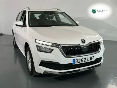 Usado Skoda Kamiq 110 HP (80 kW) 2021 Branco SUV