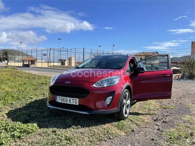 Usado Ford Fiesta Active 95 CV (69 kW) 2019 Rojo Utilitario