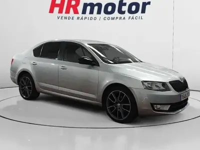 Usado Skoda Octavia Ambition 110 CV (80 kW) 2016 Familiar