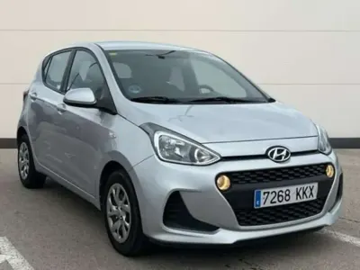 Usado Hyundai i10 GO! 67 CV (49 kW) 2018 Gris Utilitario
