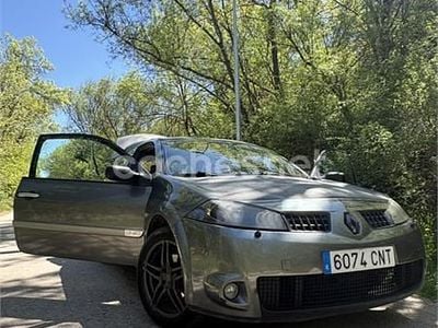 Begagnad Renault Mégane II Expression 120 HK (88 kW) 2003 Grå Sedan
