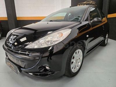 Usado Peugeot 206+ 70 CV (51 kW) 2010 Negro Utilitario