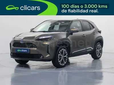 Usado Toyota Yaris Cross Plus 116 CV (85 kW) 2022 Beige SUV