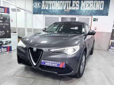 Usado Alfa Romeo Stelvio Super 160 CV (117 kW) 2019 Gris / plata SUV