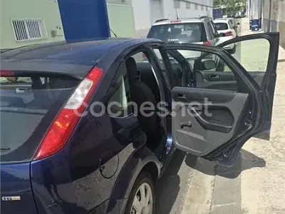 Używany Ford Focus Trend 115 KM (84 kW) 2006 Niebieski Sedan/Limuzyna