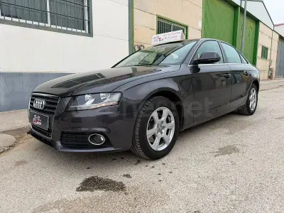 Usado Audi A4 143 CV (105 kW) 2009 Gris / plata Berlina