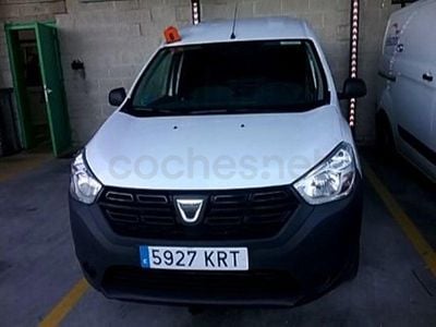 Usado Dacia Dokker Essentiel 102 CV (75 kW) 2018 Blanco Monovolumen
