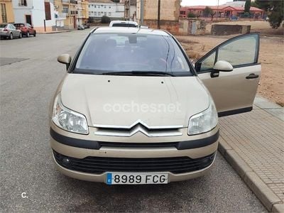 Usado Citroën C4 110 CV (80 kW) 2006 Beige Berlina
