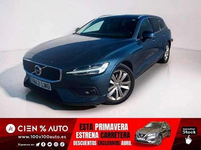 Begagnad Volvo V60 Momentum 197 HK (144 kW) 2021 Blå Kombi