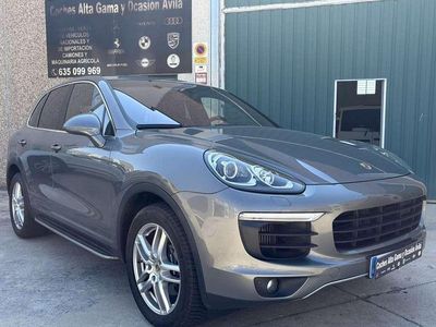 Usado Porsche Cayenne Platinum Edition 262 CV (192 kW) 2017 Gris / plata SUV