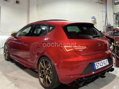 Usado Seat Leon CUPRA 300 CV (220 kW) 2018 Rojo Berlina