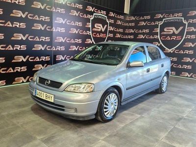 Usado Opel Astra Club 84 CV (61 kW) 2001 Gris / plata Berlina