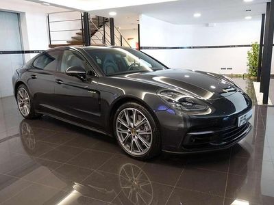 Porsche Panamera 4