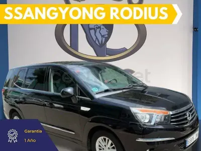 Usado SsangYong Rodius Limited 178 CV (130 kW) 2017 Negro Monovolumen