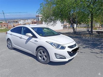 Usado Hyundai i40 136 CV (100 kW) 2013 Blanco Berlina