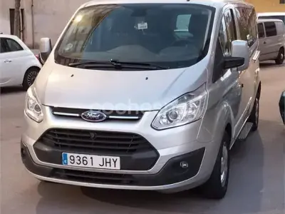 Usado Ford Tourneo Titanium 130 CV (95 kW) 2015 Gris / plata Monovolumen